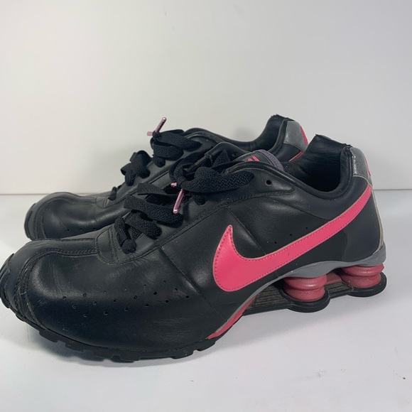 Women’s 9.5 Shocks - Picture 2 of 7